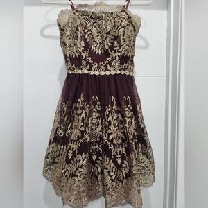 City Triangles burgandy and gold lace formal mini, size S